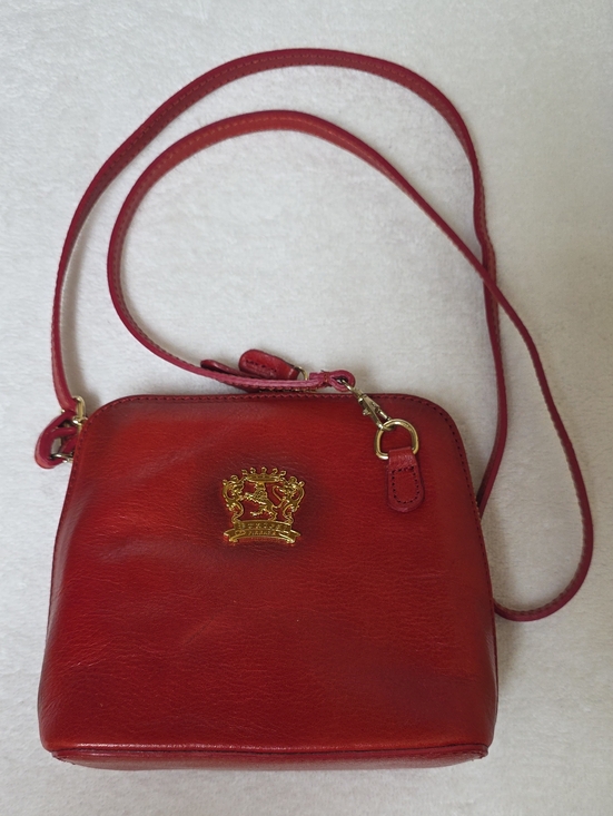 Pratesi Firenze Volterra Handbags - Red Leather Crossbody Bag with Gold Crest Accent